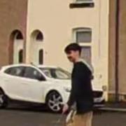 Police ask the public to identify this man in relation to a dangerous dog incident