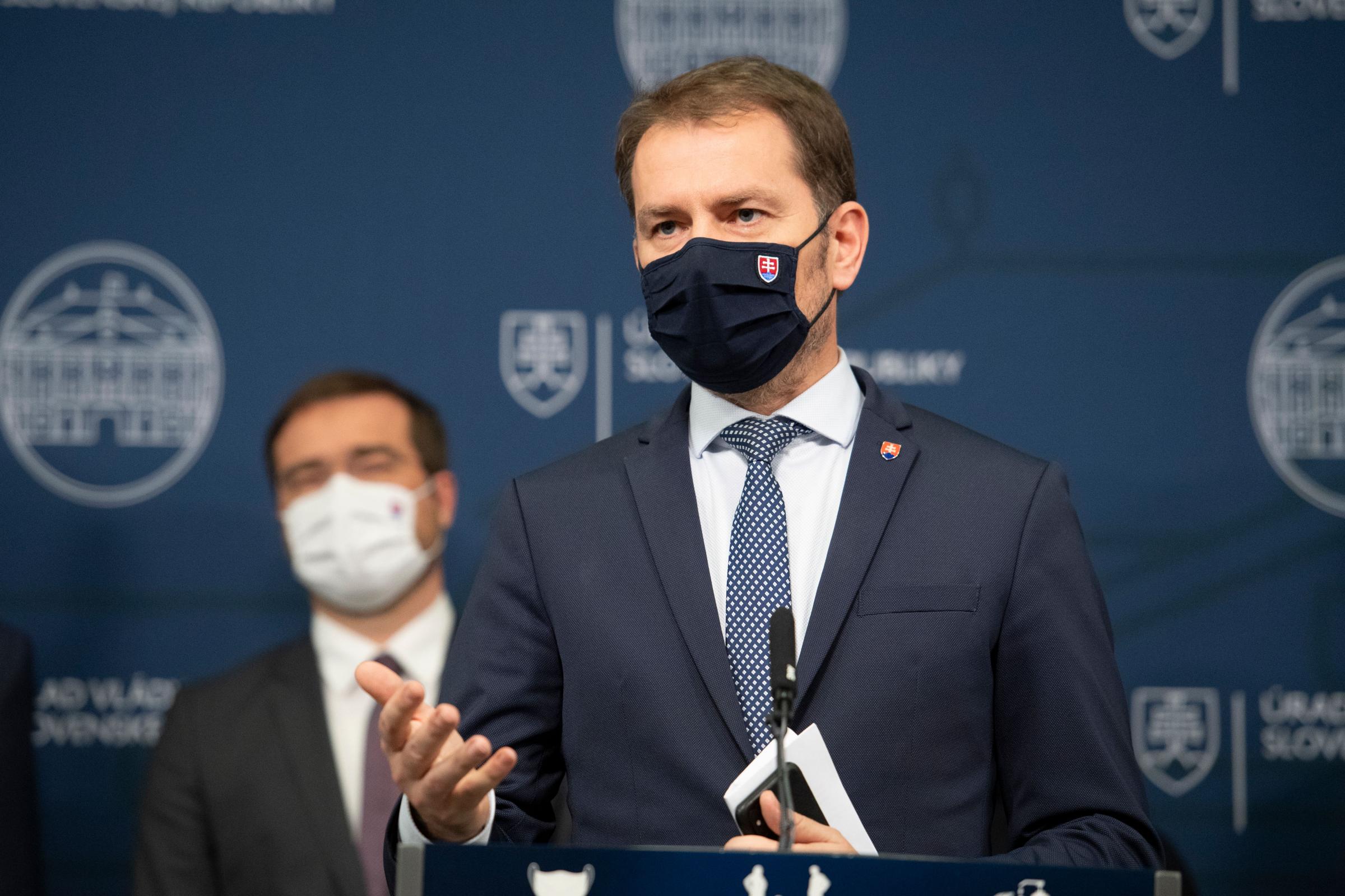 Photo of Slovenský premiér rezignuje na ukončenie ruskej vakcínovej krízy