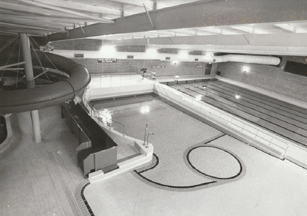 Barrow Park Leisure Centre swimming pools in 1991