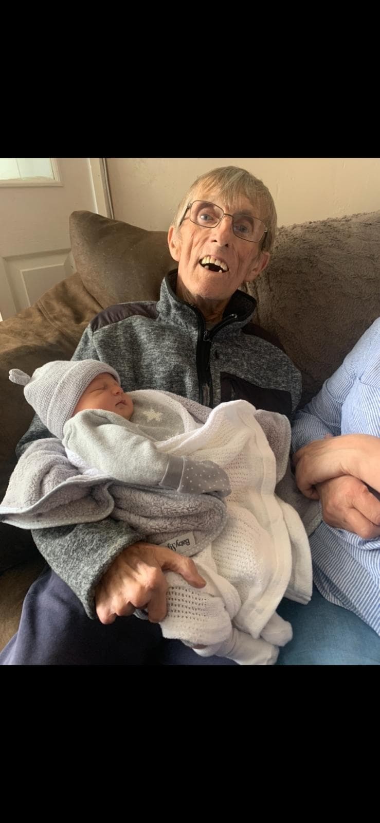 FAMILY: Alan Barney Barnes, who has sadly died after battling multiple system atrophy, with his granddaughter Pixie 
