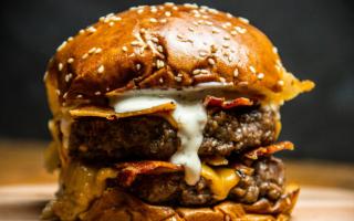 The best places for burgers in Barrow according to Tripadvisor reviews (Canva)
